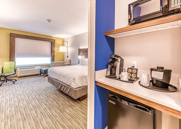 Express & - By Ihg