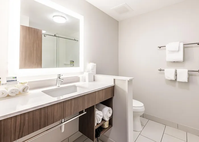 Express & - By Ihg Отель Rantoul