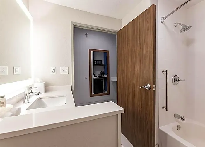 Express & - By Ihg Hotel Rantoul